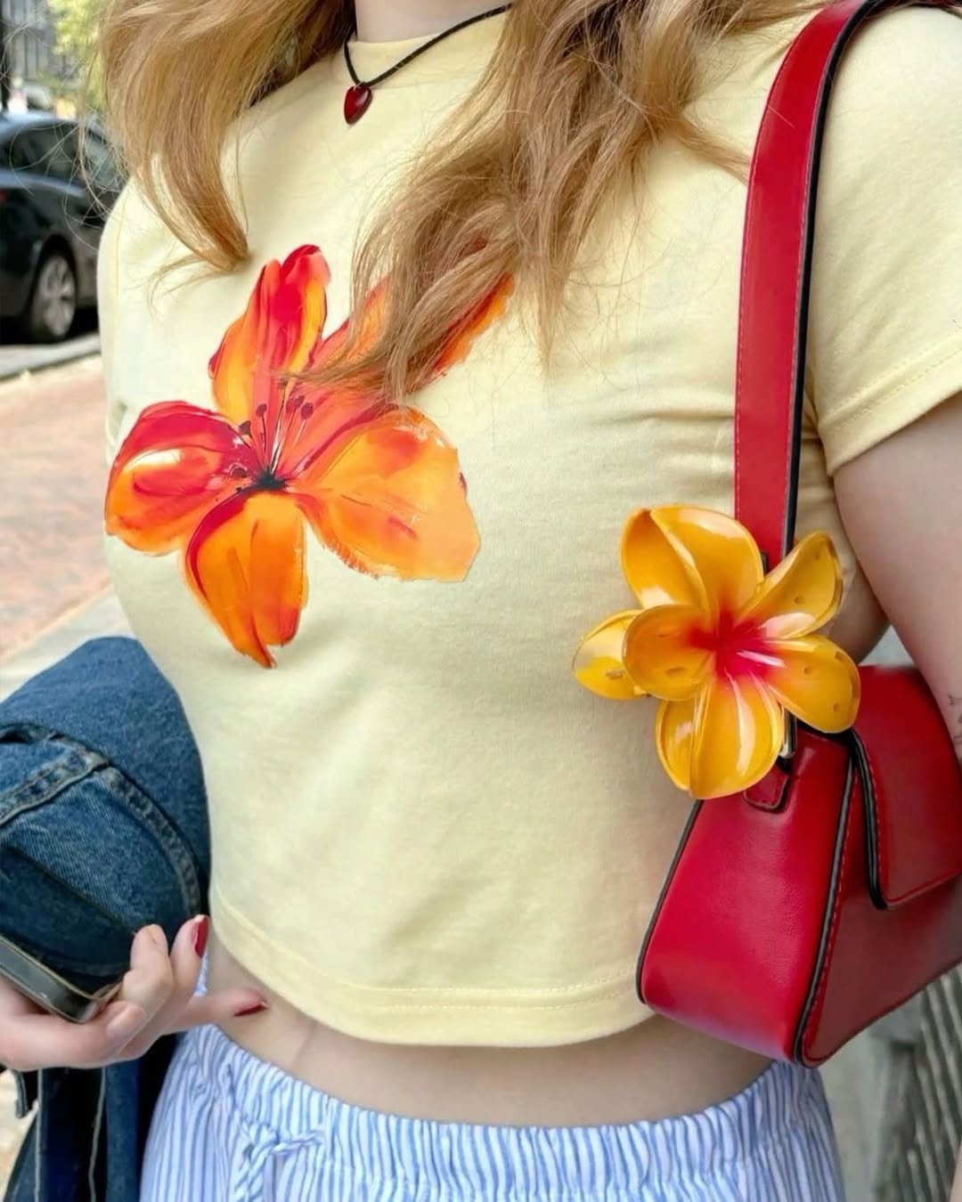 Trending Flower Hair Claws (Available In 3 Sizes)