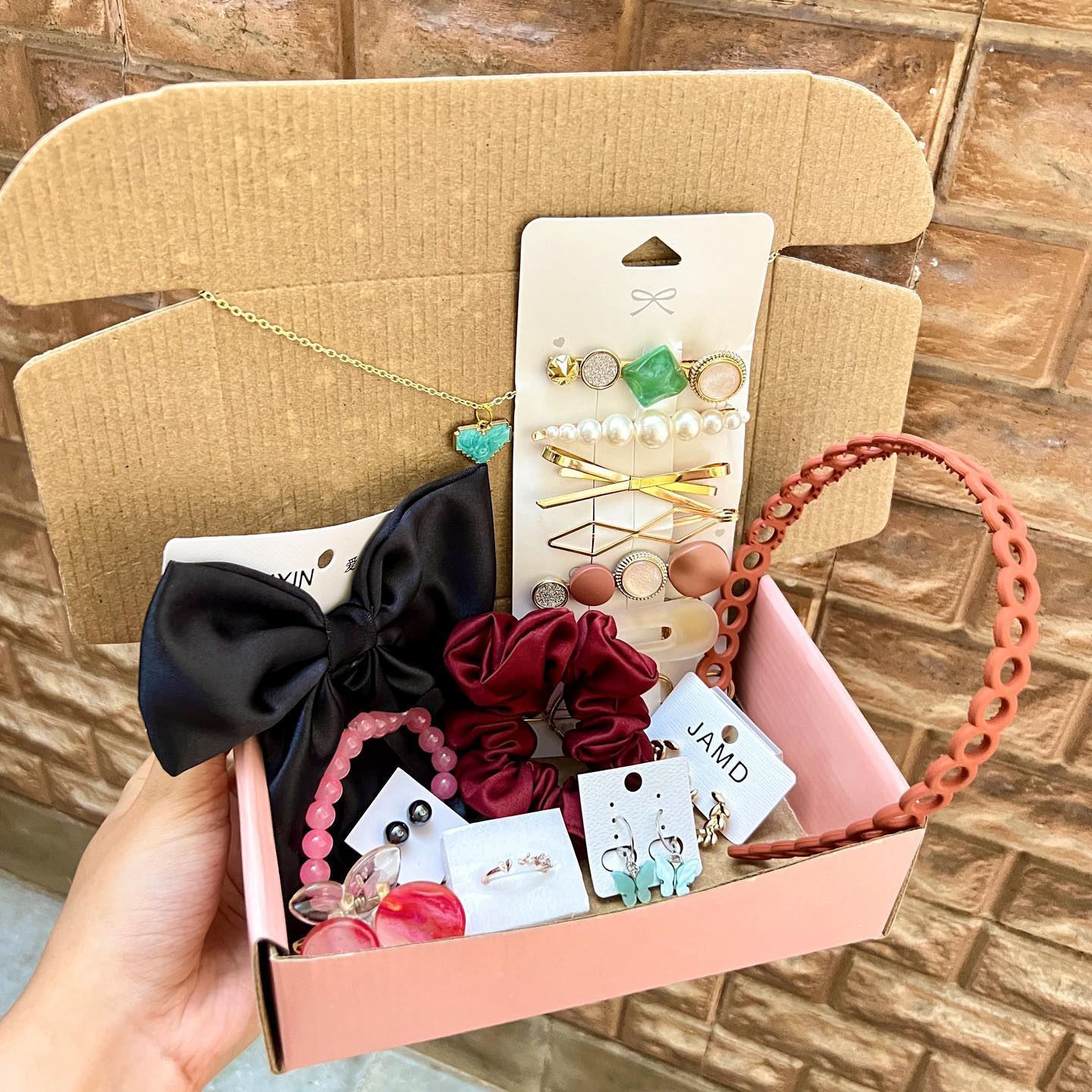 Glam Jewellery & Accessories Gift Hamper for Stylish Women