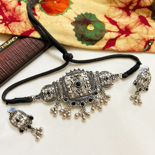 Beautiful Choker Set | Festive Edition
