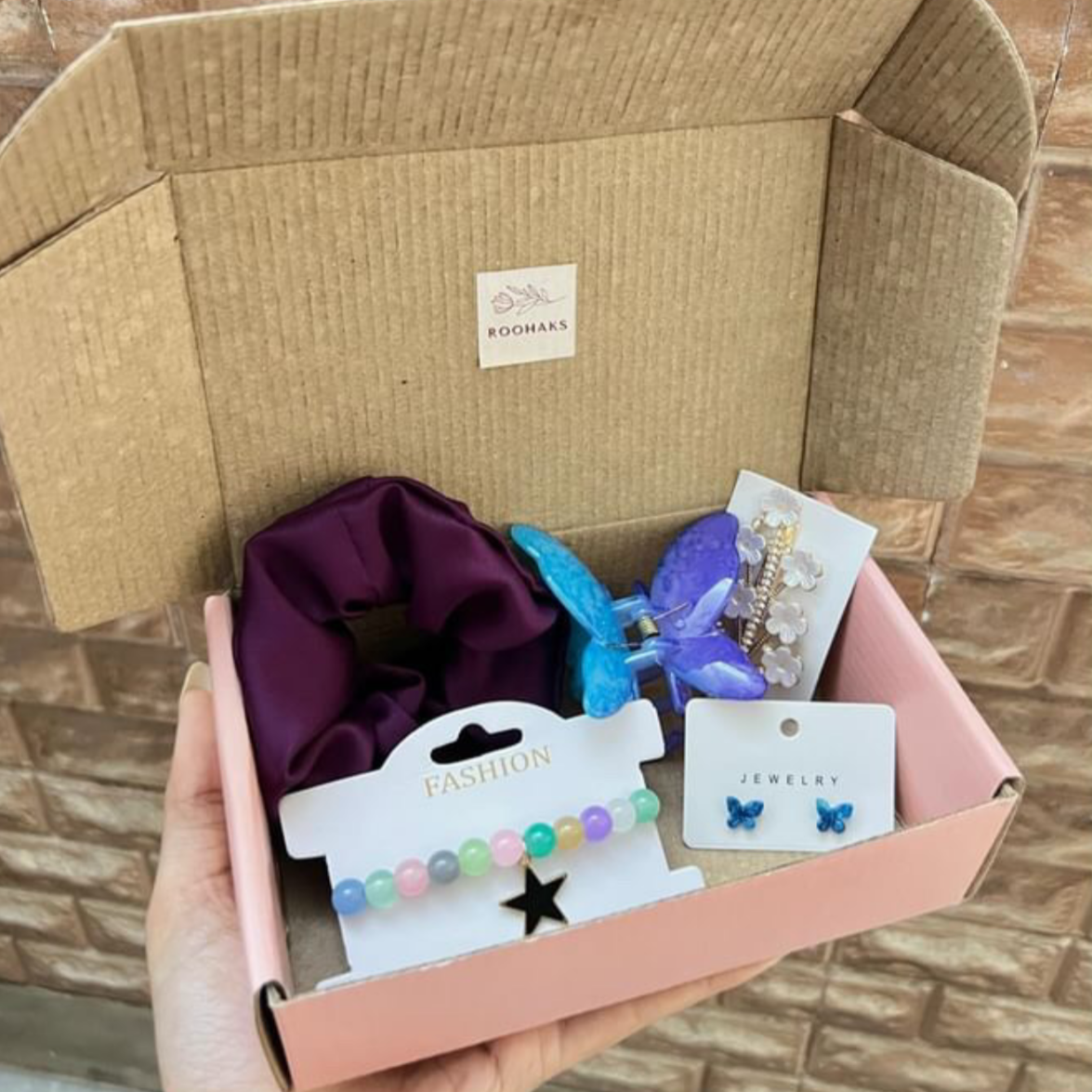 Budget-Friendly Keepsake Hamper for Her