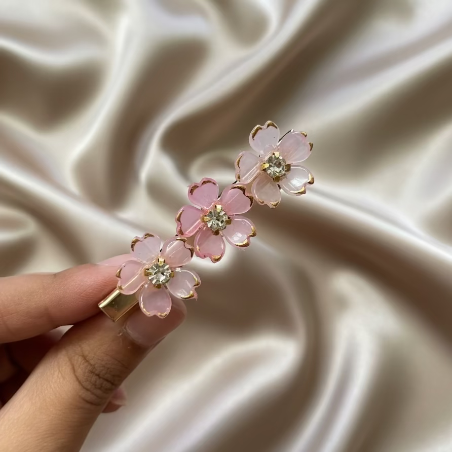 Elegant Flowers Hair Clip