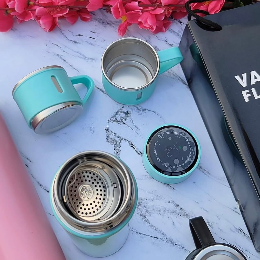Stainless Steel Vacuum Flask & Cups Combo