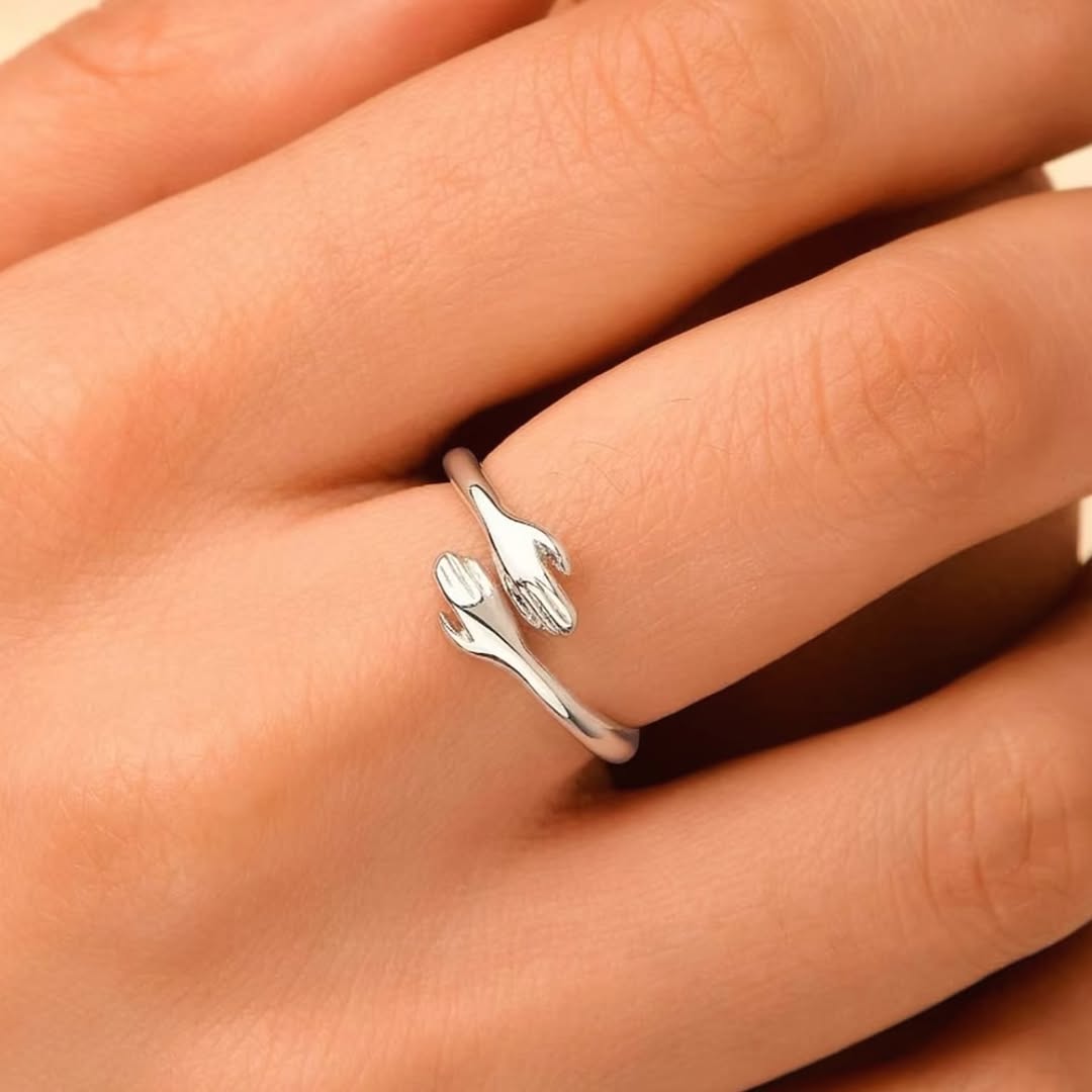 Hug Ring With Rose Ring Box