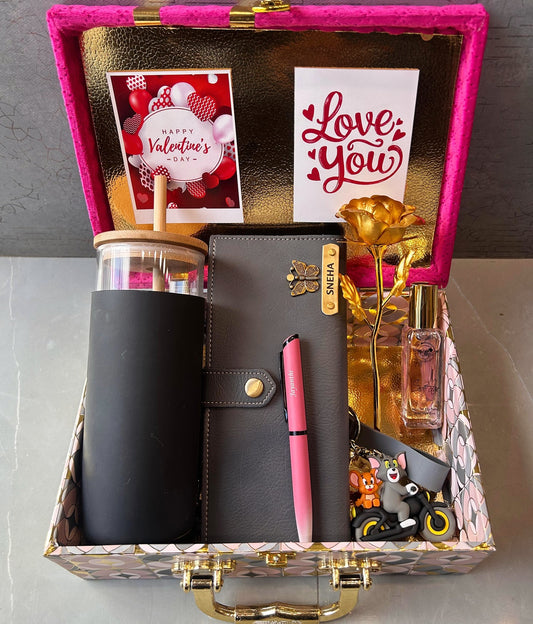 Stylish Luxury Personalized Gift Hamper For Women