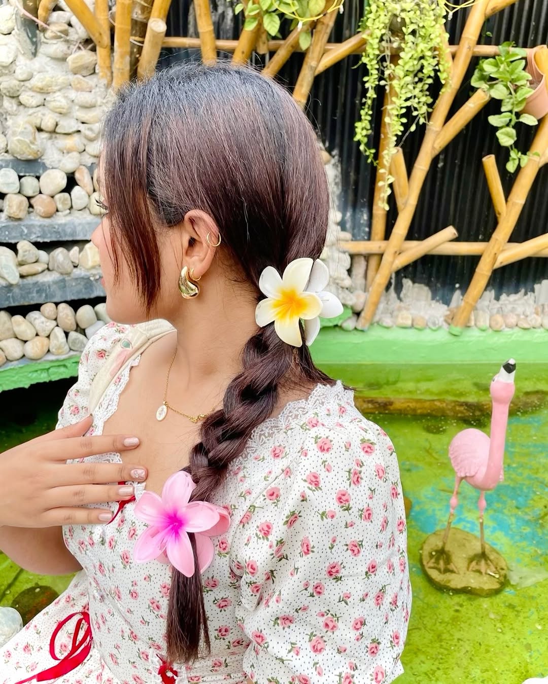 Trending Flower Hair Claws (Available In 3 Sizes)