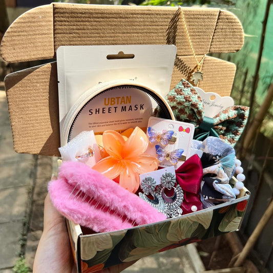Pretty Accessories Hamper