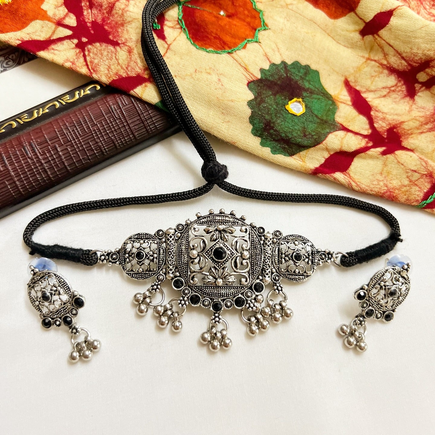Beautiful Choker Set | Festive Edition