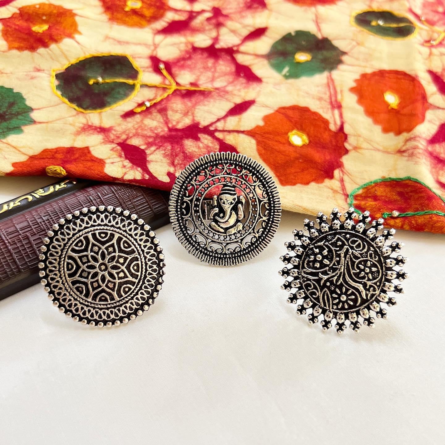 Traditional Oxidised Rings