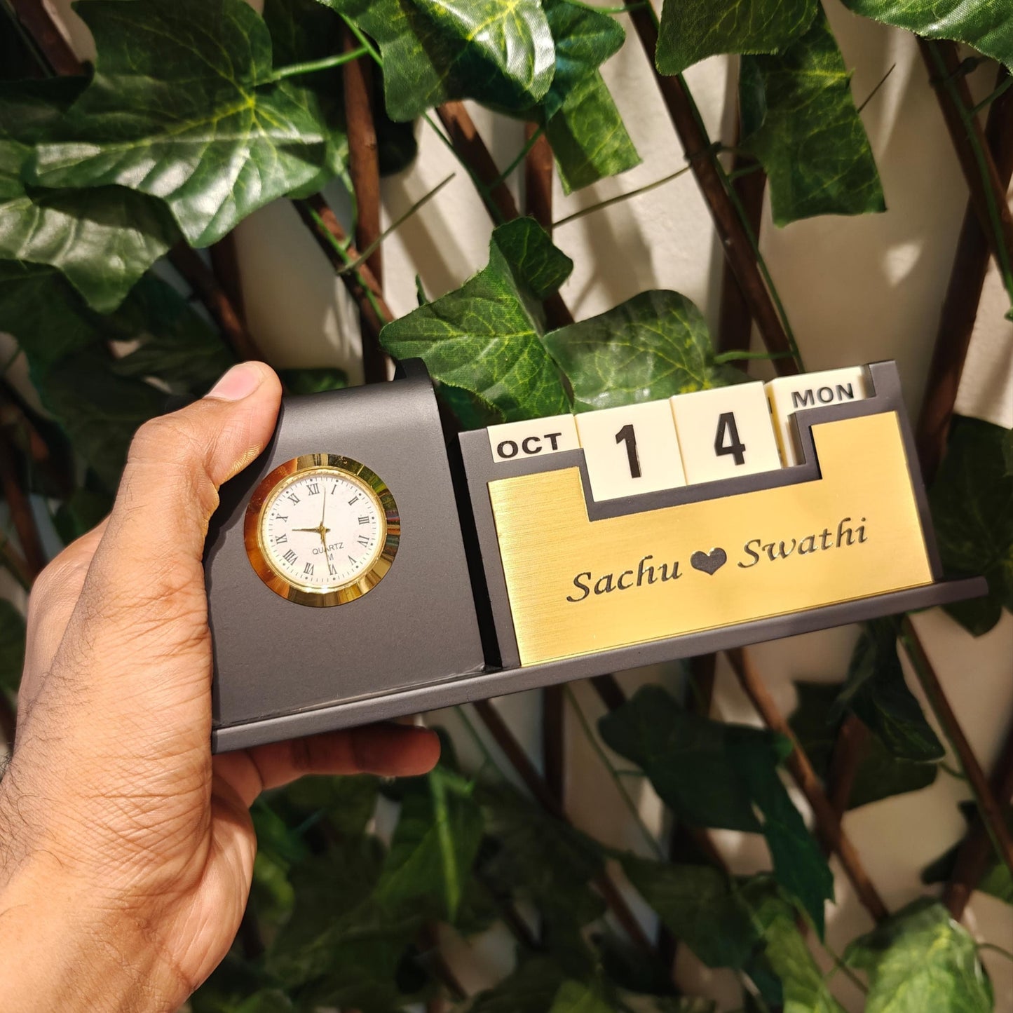 Personalized Pen Stand