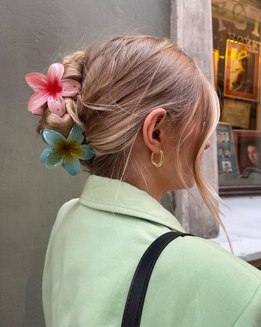 Trending Flower Hair Claws