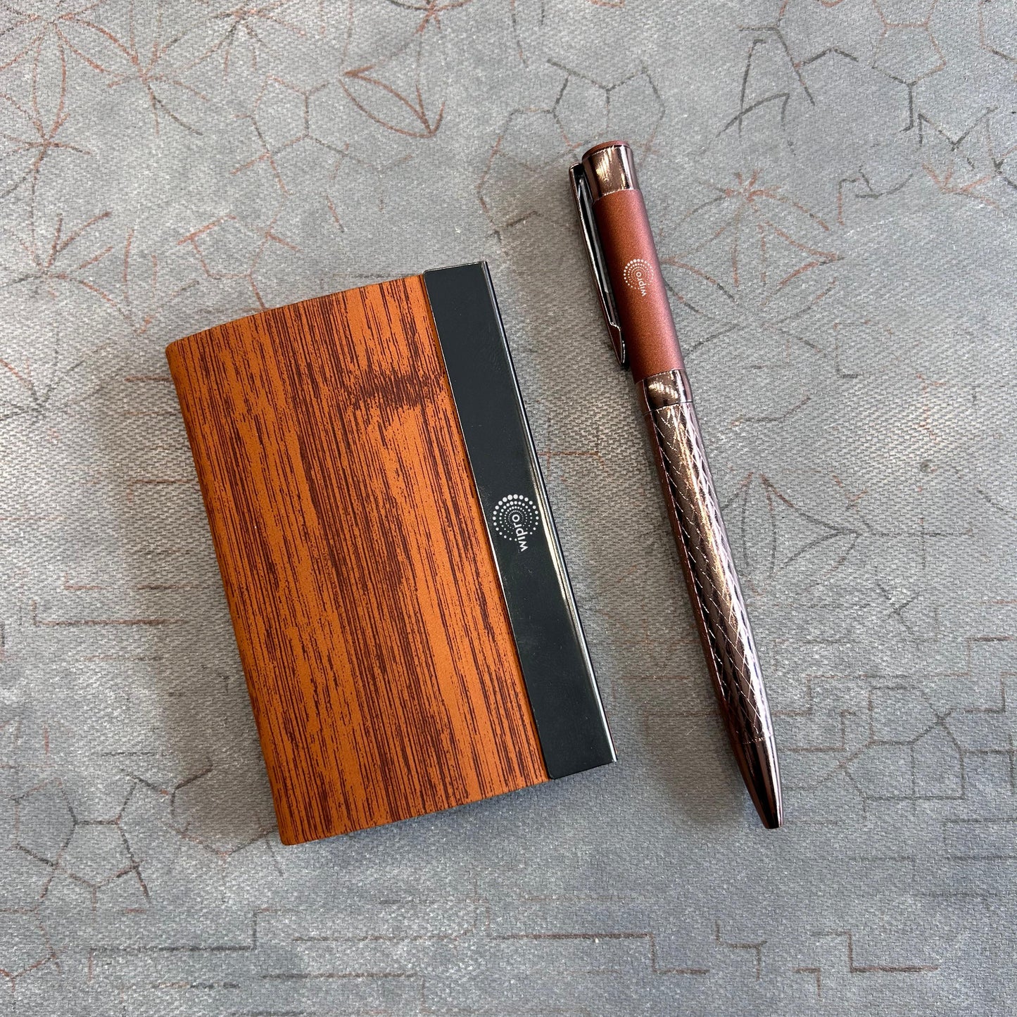 Axis Card Holder & Pen Set