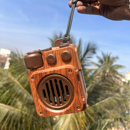 Retro Style Apollo Bluetooth Speaker – Customisable Vintage Audio Gadget