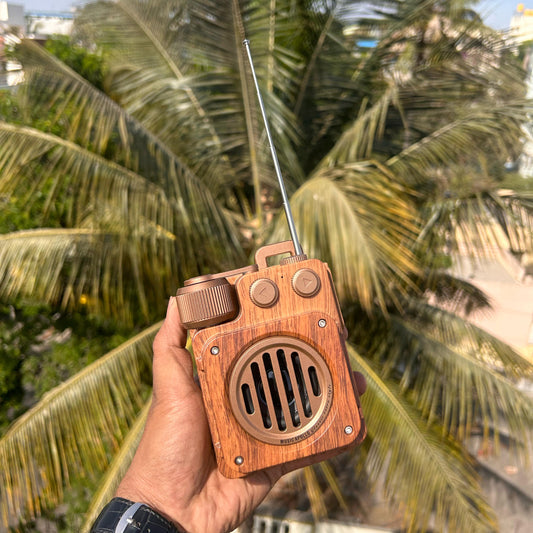Retro Style Apollo Bluetooth Speaker – Customisable Vintage Audio Gadget