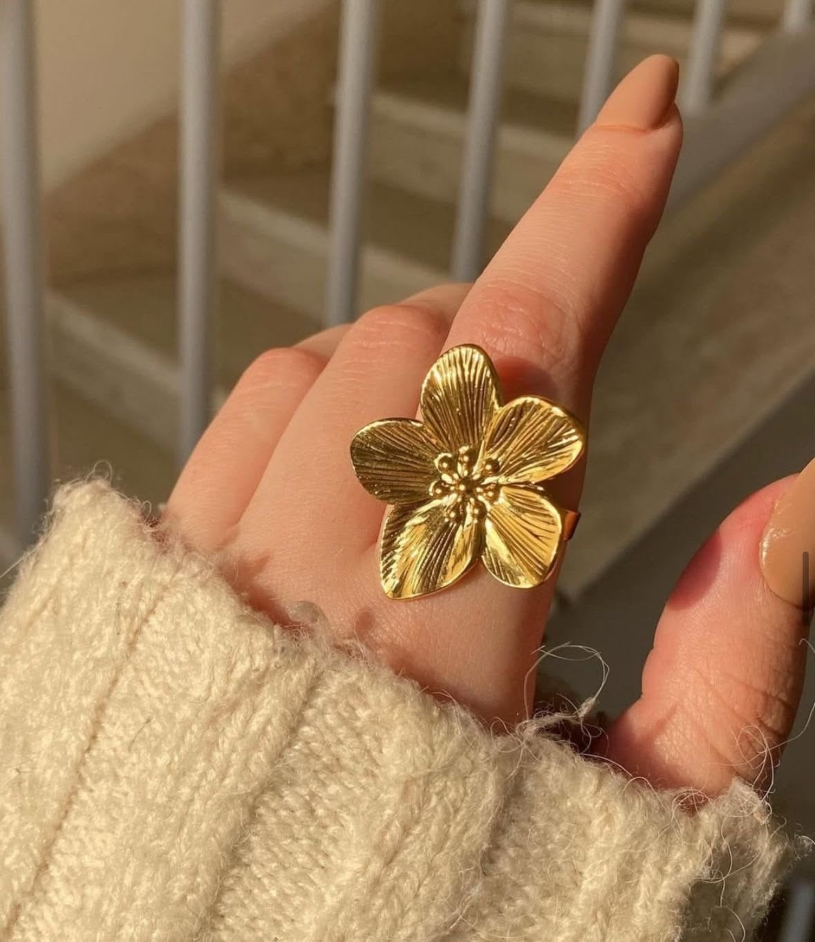 Flower Ring for Women – Elegant Anti-Tarnish Adjustable Ring