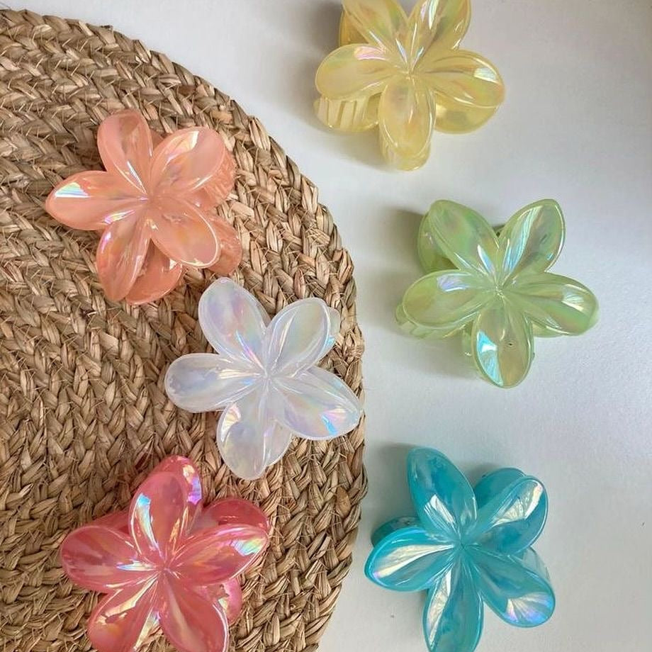Viral Flower Hair Claws