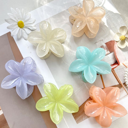 Viral Flower Hair Claws