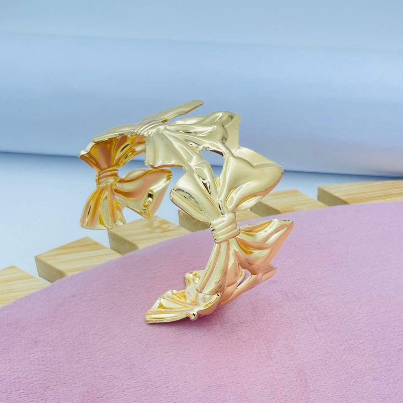 Bow Handcuff | Bracelet