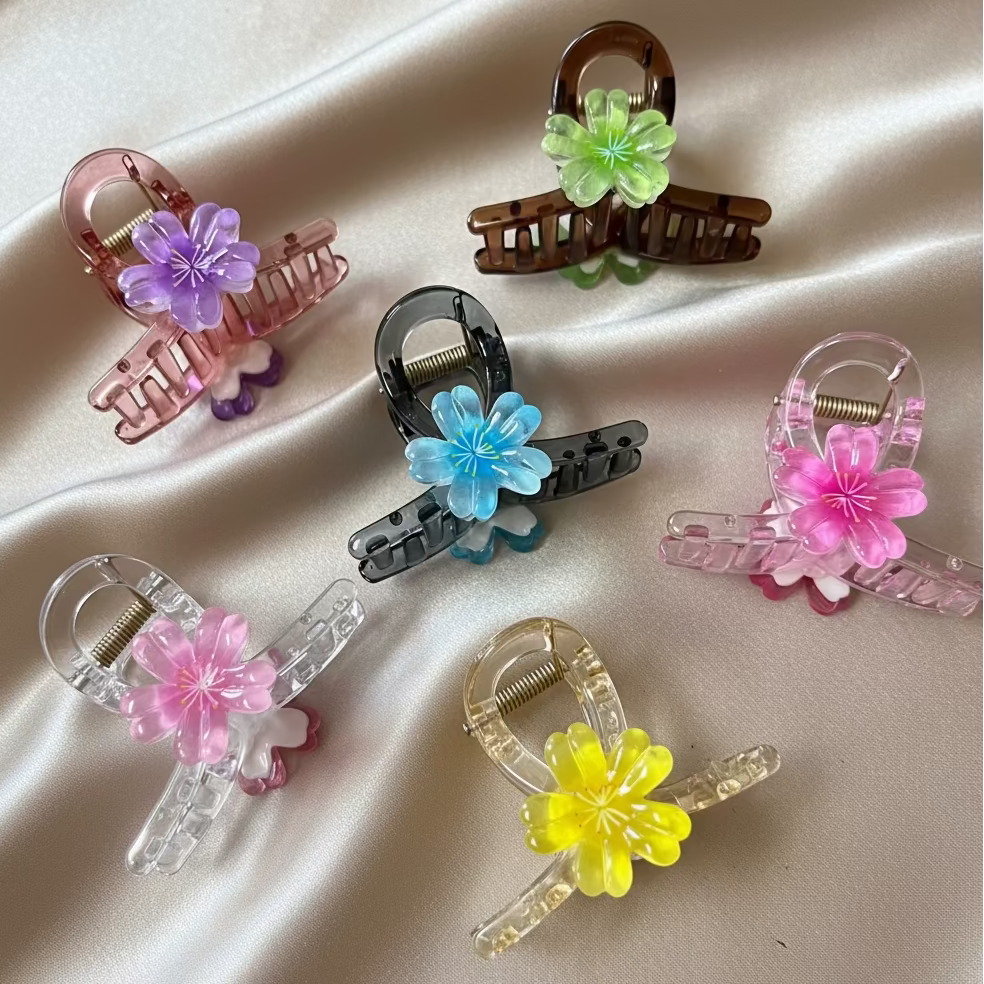 Elegant Floral Hair Claw
