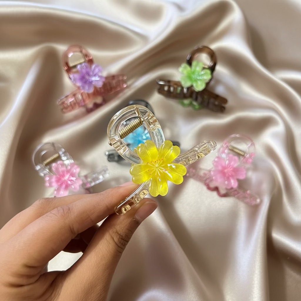Elegant Floral Hair Claw