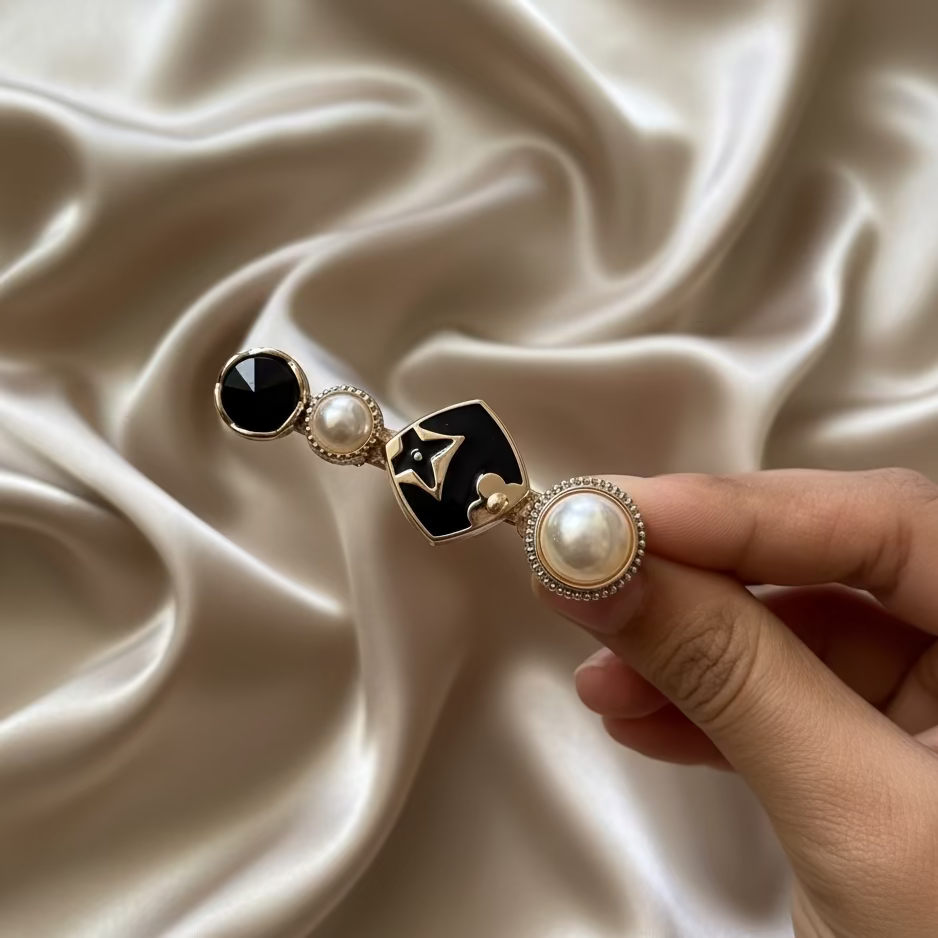 Elegant Designer Hair Pin