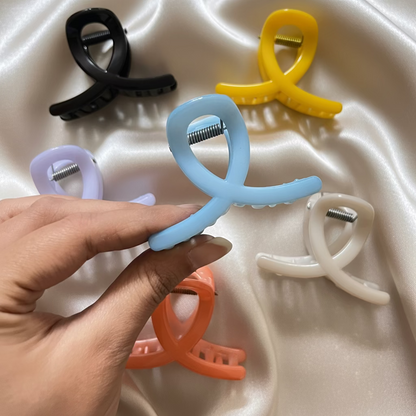 Twisted Design Hair Clip