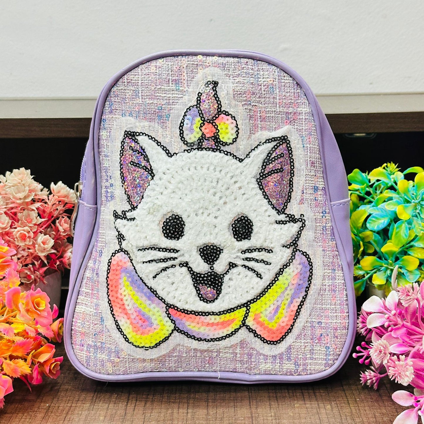 Hello Kitty 10-Inch Compact Picnic Bag | Adjustable Belt & Single-Zipper Design