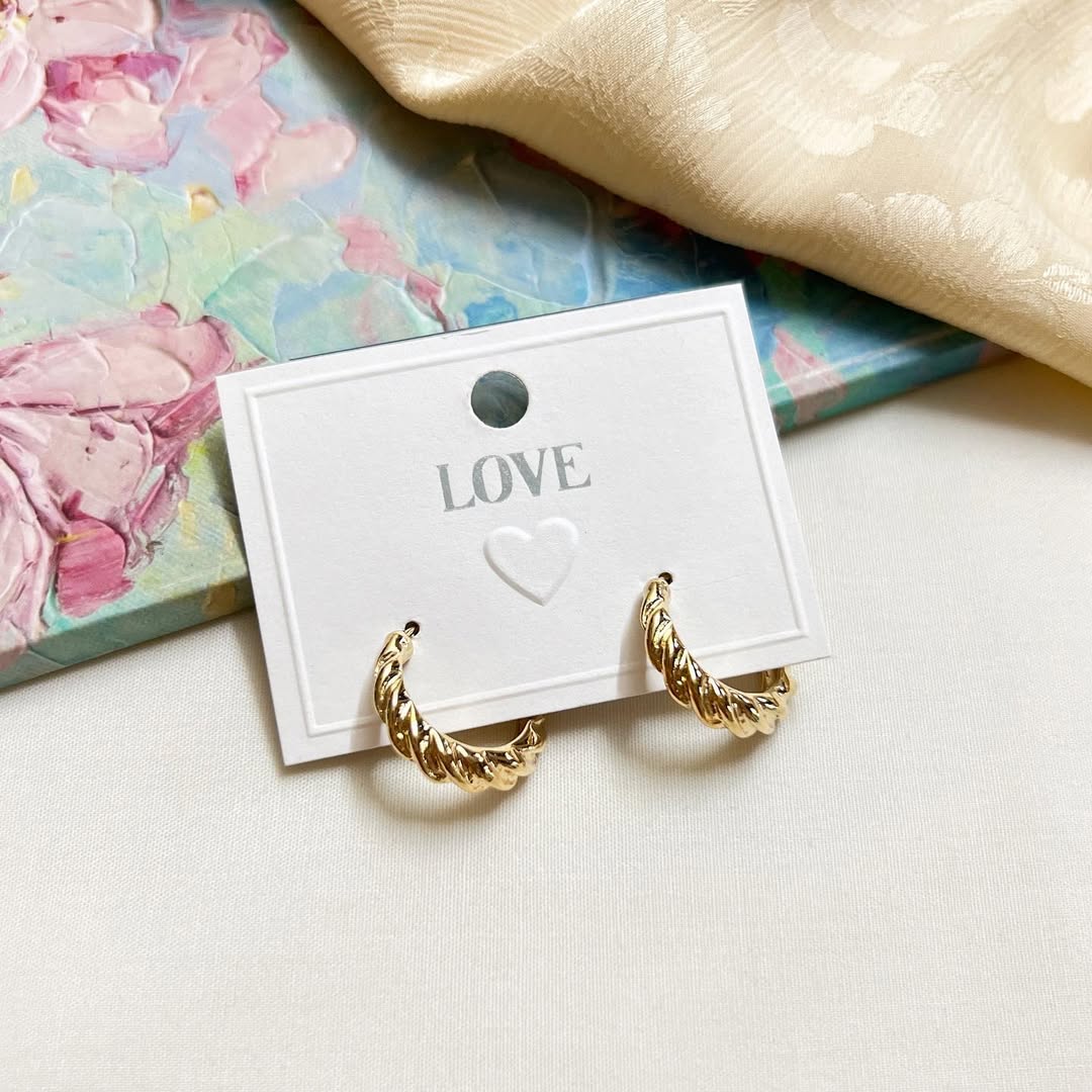 Small Minimal Hoop Earrings