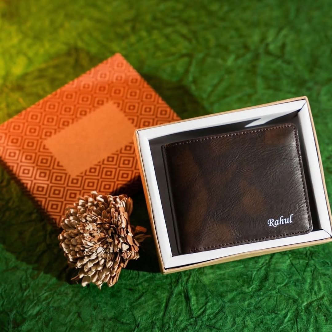 Premium Personalized Leather 3 Cash Slot Wallet – Sleek & Functional