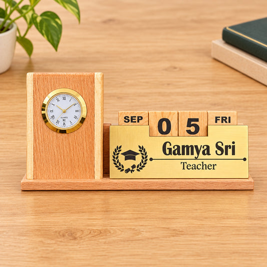 Personalized Wooden Penstand
