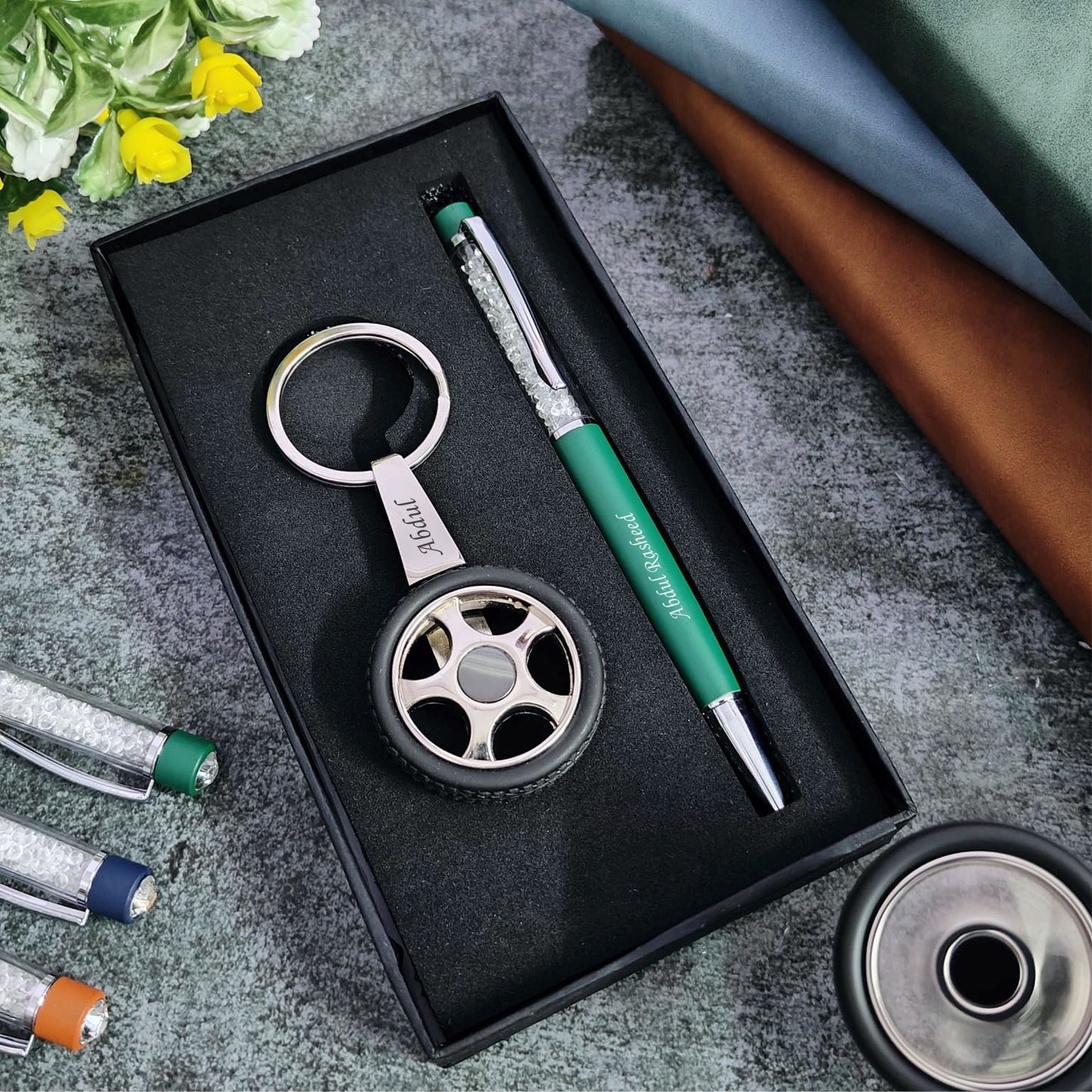 Revolving Wheel Keychain + Pen Combo