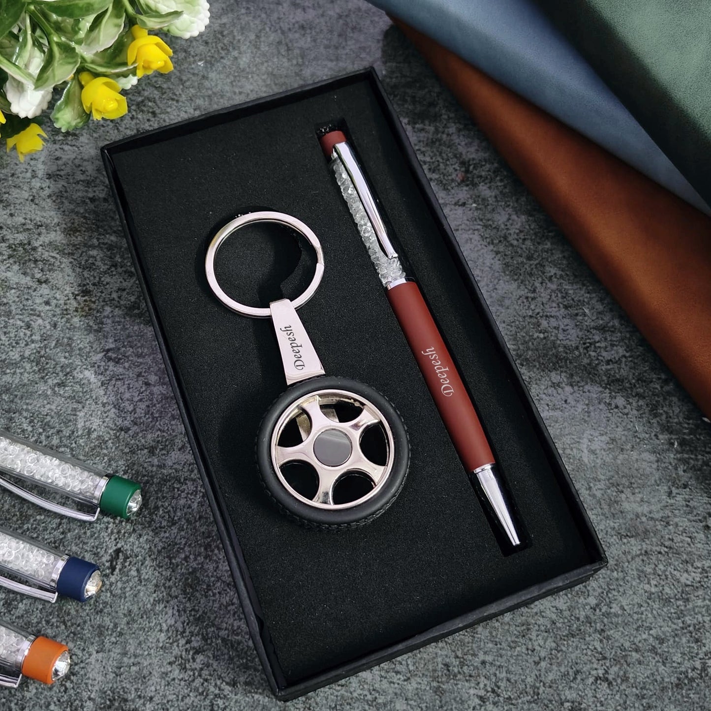 Revolving Wheel Keychain + Pen Combo